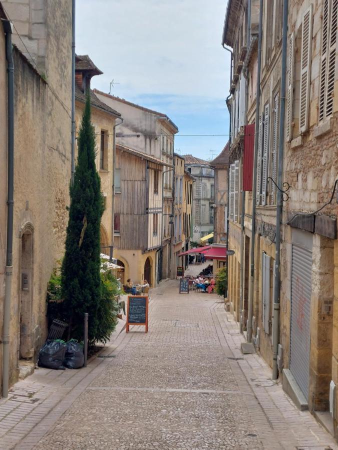 Moderne Historique Διαμέρισμα Μπερζεράκ Εξωτερικό φωτογραφία